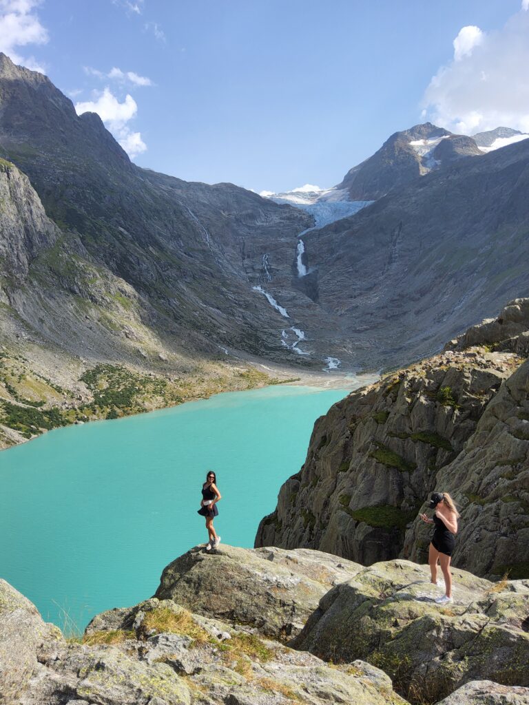 Trift Bridge hanging 100 meters above the icy glacier